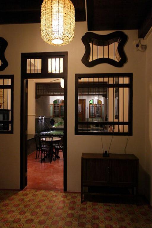 99 Oldtown Boutique Guesthouse Sha Extra Plus Phuket Εξωτερικό φωτογραφία