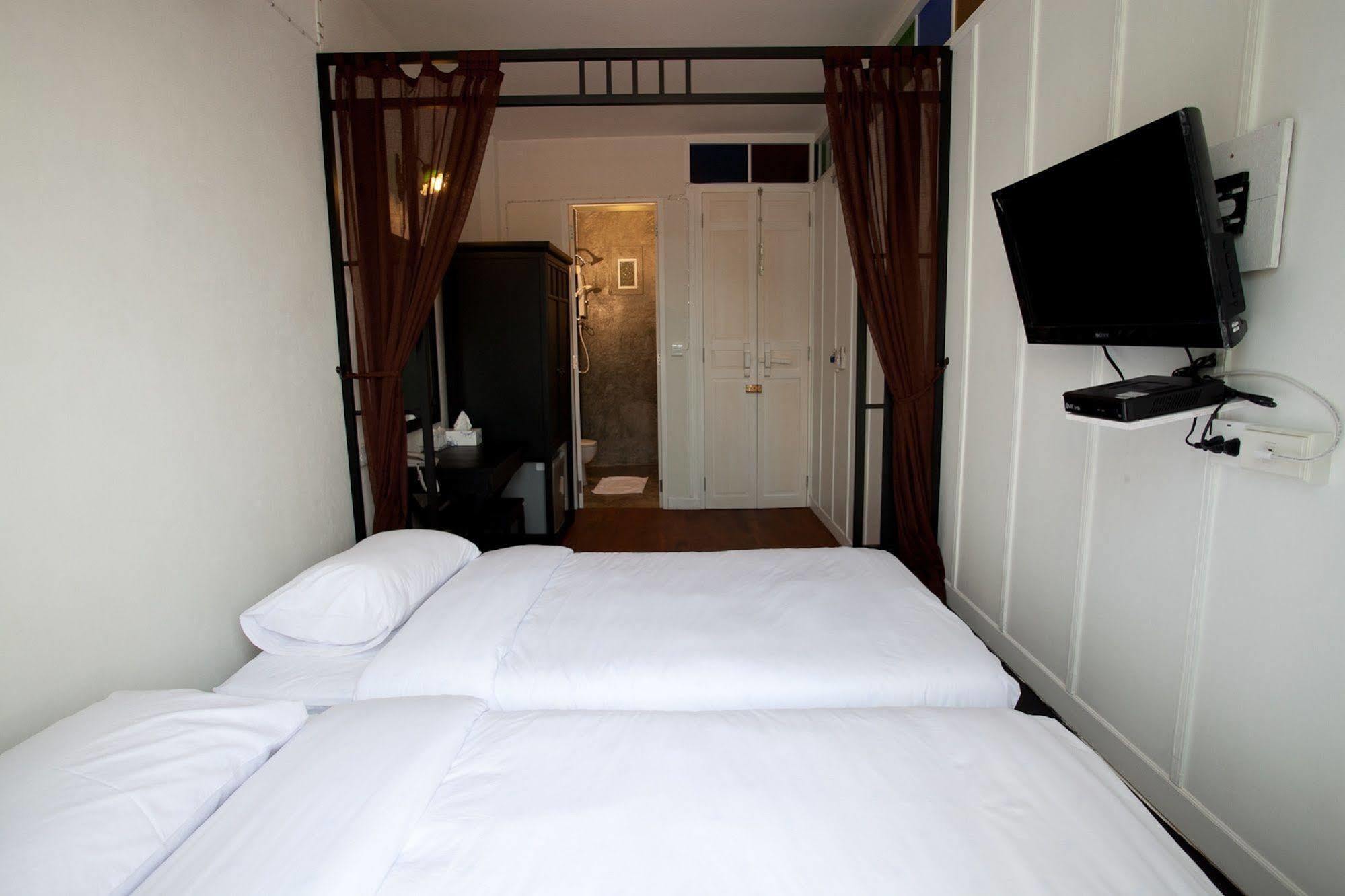 99 Oldtown Boutique Guesthouse Sha Extra Plus Phuket Εξωτερικό φωτογραφία