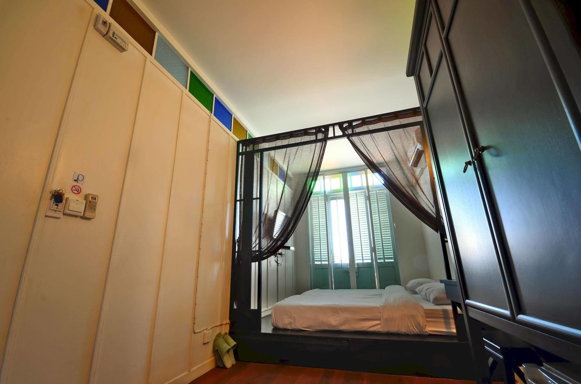 99 Oldtown Boutique Guesthouse Sha Extra Plus Phuket Εξωτερικό φωτογραφία