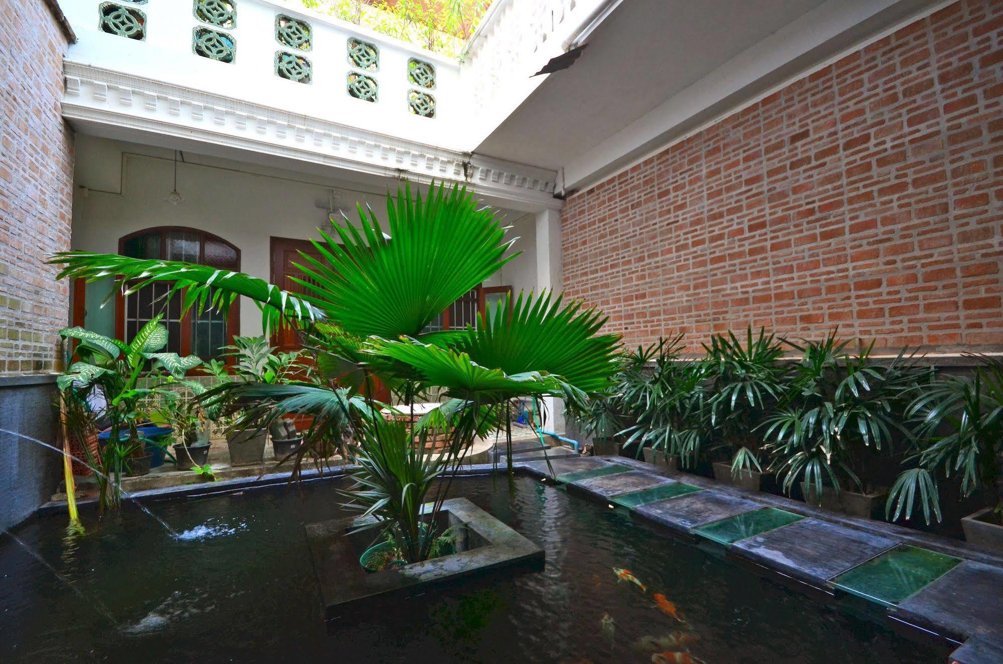99 Oldtown Boutique Guesthouse Sha Extra Plus Phuket Εξωτερικό φωτογραφία