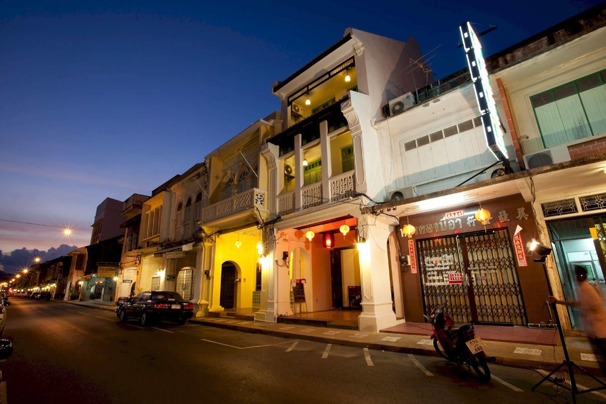 99 Oldtown Boutique Guesthouse Sha Extra Plus Phuket Εξωτερικό φωτογραφία
