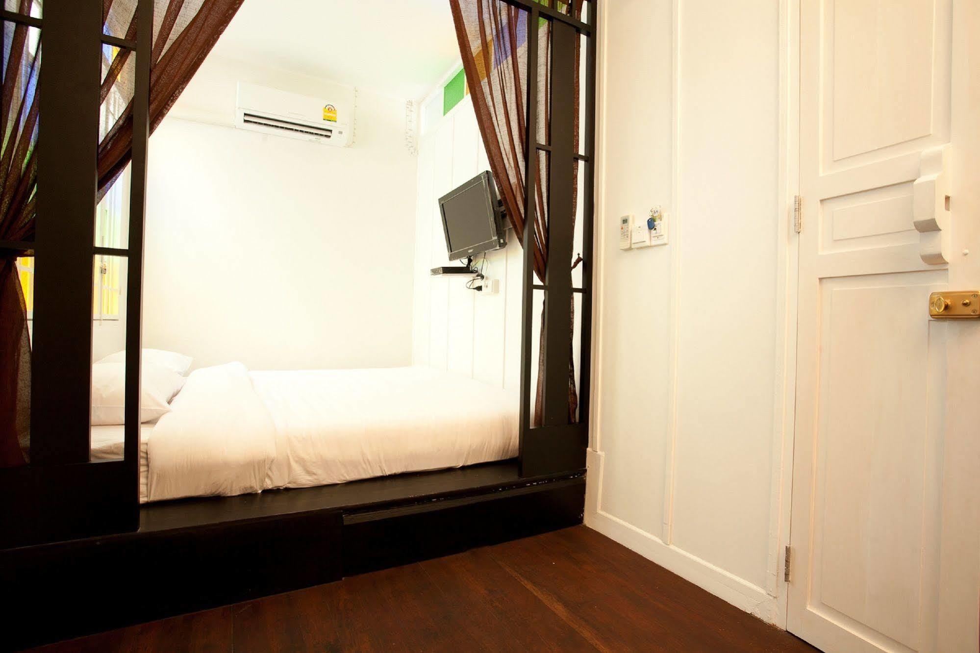 99 Oldtown Boutique Guesthouse Sha Extra Plus Phuket Εξωτερικό φωτογραφία